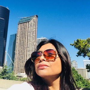 Meet your Posher, Elizabeth